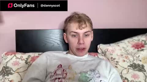 Snapshot of dannyscot01 chatting on 11, 10, 2025 Dannyscot online show from 11, 10, 2025