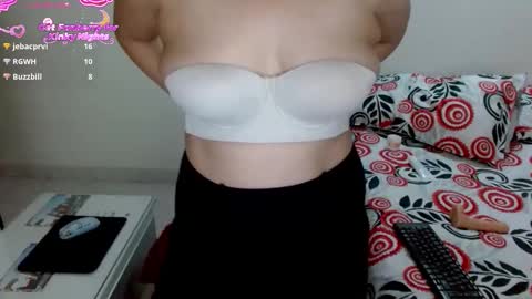 Snapshot of dannyxxxmom chatting on 15, 5, 2026 Danny online show from 15, 5, 2026
