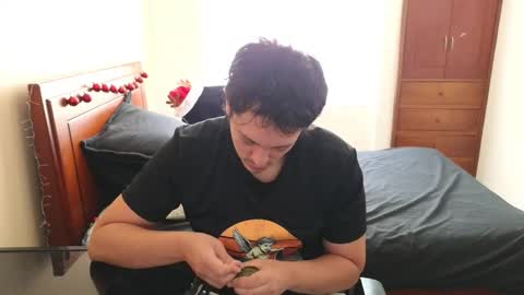 Snapshot of danruiz33 chatting on 15, 11, 2025 Dan online show from 15, 11, 2025