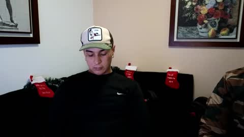 Snapshot of danruiz33 chatting on 27, 11, 2025 Dan online show from 27, 11, 2025