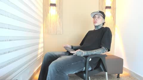 Snapshot of dante_armstrong chatting on 17, 12, 2025 dante_armstrong online show from 17, 12, 2025