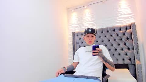 Snapshot of dante_armstrong chatting on 8, 1, 2026 dante_armstrong online show from 8, 1, 2026