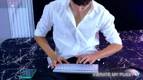 DANTEVIOLETE online show from 2, 5, 2026
