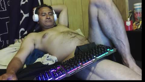 Snapshot of dantehot82 chatting on 8, 3, 2026 dantehot82 online show from 8, 3, 2026