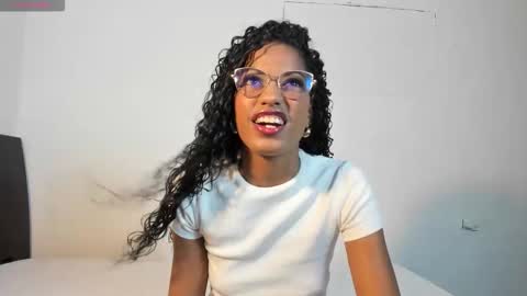 Snapshot of dany_brownie chatting on 14, 10, 2025 hi im DanyBest Squirter here on cb online show from 14, 10, 2025