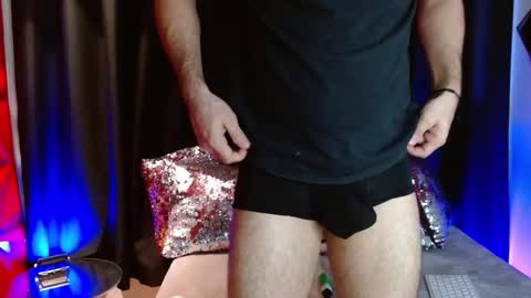 dany_ray20 online show from 19, 3, 2026