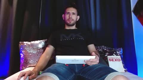 dany_ray20 online show from 21, 3, 2026