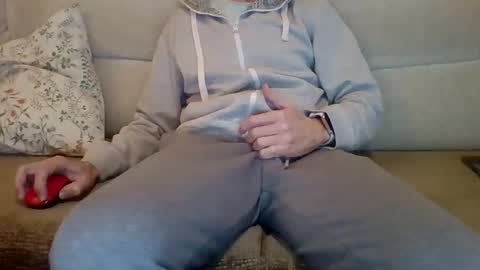 Snapshot of danydotado chatting on 18, 12, 2024 danydotado online show from 18, 12, 2024