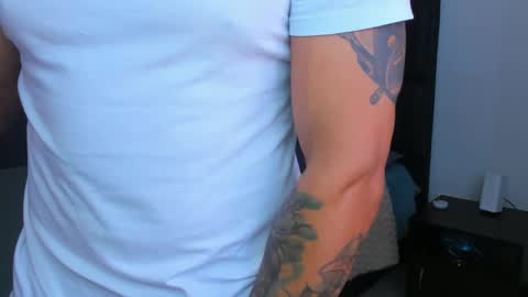 Snapshot of danyfitguy_ chatting on 6, 1, 2025 danyfitguy_ online show from 6, 1, 2025