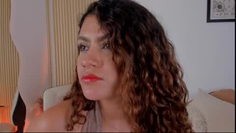 Snapshot of daphne_24 chatting on 9, 3, 2025 Antonella Mora online show from 9, 3, 2025