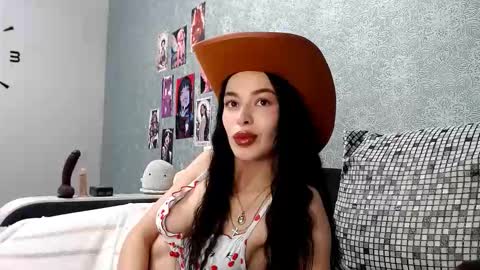 Snapshot of daphne_darkthorn chatting on 18, 10, 2025 Daphne Darkthorn online show from 18, 10, 2025