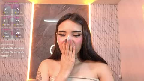 Snapshot of daphne_nicole_b chatting on 2, 5, 2026 daphne_nicole_b online show from 2, 5, 2026