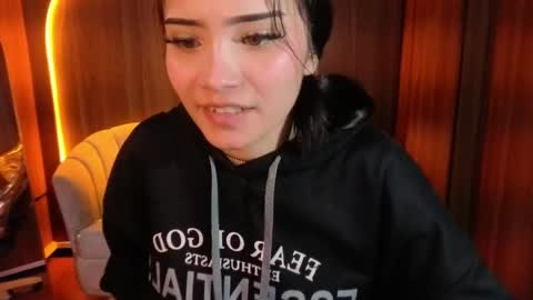 Snapshot of daphne_nicole_b chatting on 6, 5, 2026 daphne_nicole_b online show from 6, 5, 2026