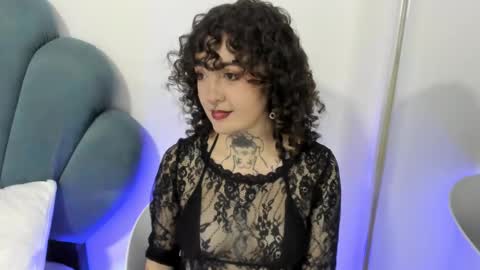 DaphneBlunt online show from 16, 12, 2025