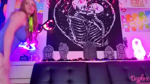 Daphne Madison online show from 13, 10, 2025