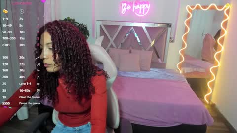 Snapshot of daphnne_tay chatting on 29, 12, 2024 dhapnne online show from 29, 12, 2024