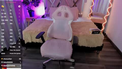 Snapshot of daphnne_tay chatting on 12, 2, 2025 dhapnne online show from 12, 2, 2025