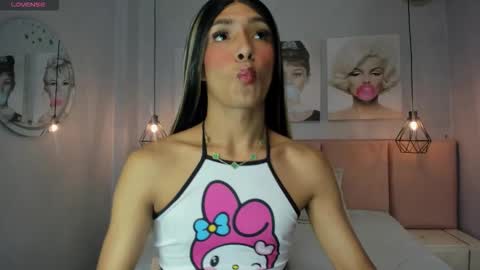 Snapshot of dara_petite_ chatting on 7, 11, 2025 online show from 7, 11, 2025