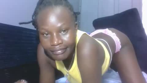 ESTHER online show from 9, 10, 2025