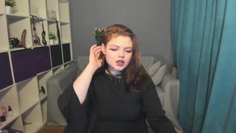 Dari the it woman online show from 7, 3, 2025