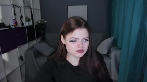 Dari the it woman online show from 8, 3, 2025