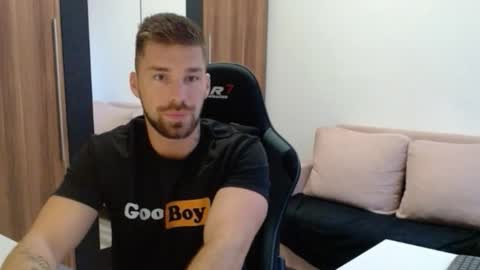 darius_94 online show from 18, 11, 2025