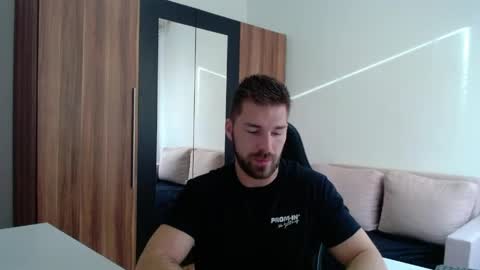 darius_94 online show from 7, 5, 2026