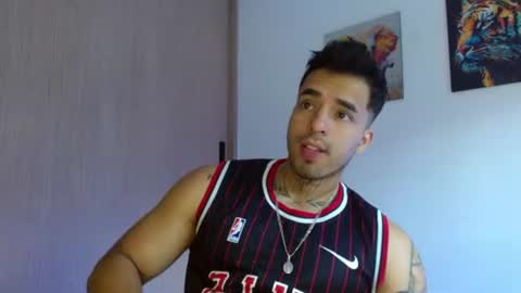Snapshot of darius_phoenix chatting on 10, 6, 2026 Darius Phoenix online show from 10, 6, 2026