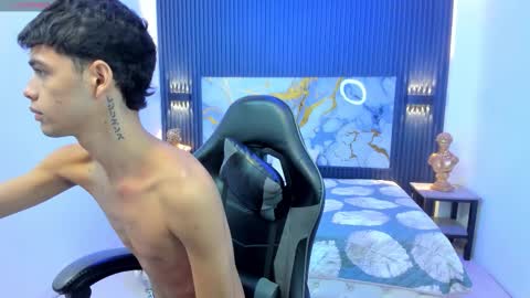 Snapshot of dark_desiree18 chatting on 22, 3, 2026 DARCK online show from 22, 3, 2026