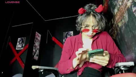 Snapshot of dark_doll5 chatting on 2, 11, 2025 dark_doll5 online show from 2, 11, 2025