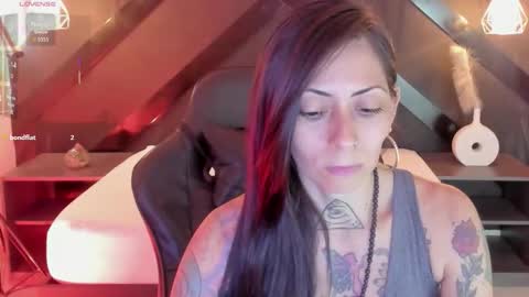 M I K A E L A online show from 6, 2, 2026