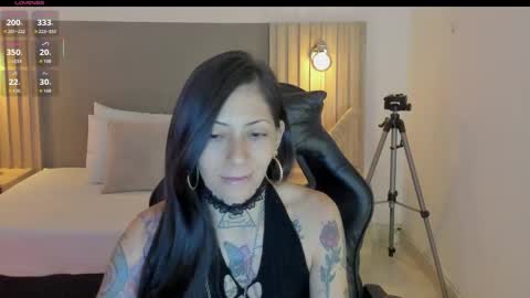 M I K A E L A online show from 21, 3, 2026