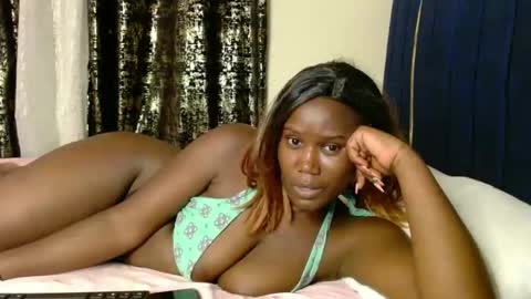 Snapshot of dark_tiffany chatting on 21, 9, 2025 Tiff online show from 21, 9, 2025