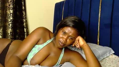 Snapshot of dark_tiffany chatting on 14, 10, 2025 Tiff online show from 14, 10, 2025