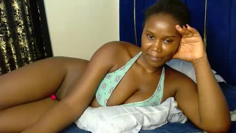 Snapshot of dark_tiffany chatting on 29, 11, 2025 Tiff online show from 29, 11, 2025