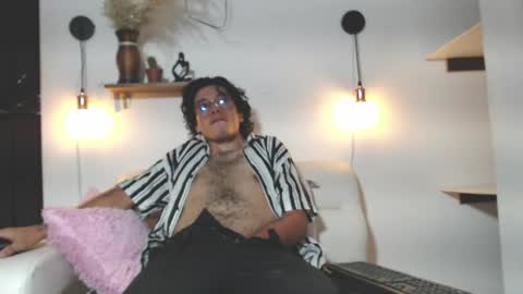 dark_yeager online show from 25, 4, 2026