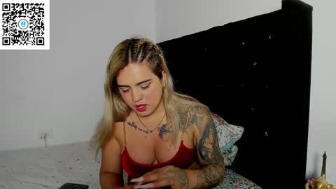 dannaxlove online show from 4, 1, 2025