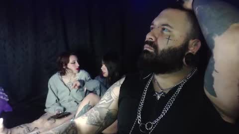 Snapshot of darkclothes chatting on 14, 10, 2025 darkclothes online show from 14, 10, 2025