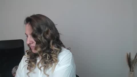 Anna online show from 1, 11, 2025