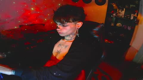 Snapshot of darkness_prince_x chatting on 20, 10, 2025 online show from 20, 10, 2025