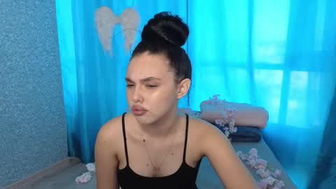 Snapshot of darksirenn chatting on 22, 9, 2025 Layla online show from 22, 9, 2025
