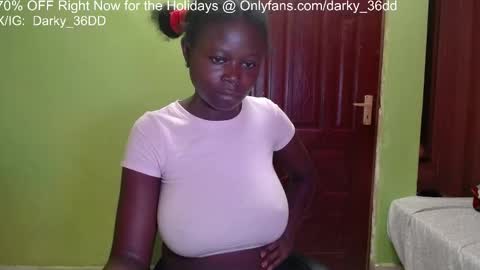 Snapshot of darky_36dd chatting on 26, 5, 2026 exclusive sexual content -- IGTwitterX darky 32dd online show from 26, 5, 2026