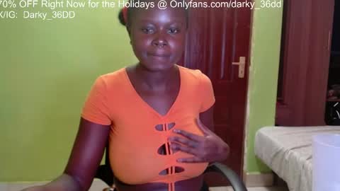 Snapshot of darky_36dd chatting on 29, 5, 2026 exclusive sexual content -- IGTwitterX darky 32dd online show from 29, 5, 2026