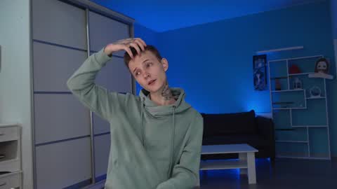 Snapshot of darling__oliver chatting on 12, 12, 2024 your lovely Oli online show from 12, 12, 2024