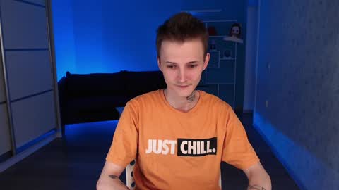 Snapshot of darling__oliver chatting on 23, 12, 2024 your lovely Oli online show from 23, 12, 2024