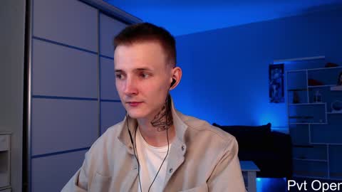 Snapshot of darling__oliver chatting on 12, 1, 2025 your lovely Oli online show from 12, 1, 2025