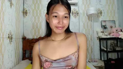 Snapshot of darling_sweetheartxx chatting on 24, 4, 2026 YOUR ATHENA online show from 24, 4, 2026