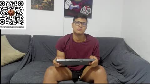 Snapshot of darren_lemus chatting on 20, 10, 2025 Darren lemus online show from 20, 10, 2025