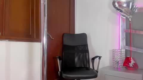 Snapshot of dashafoxxx chatting on 18, 2, 2025 Dasha Foxxx online show from 18, 2, 2025