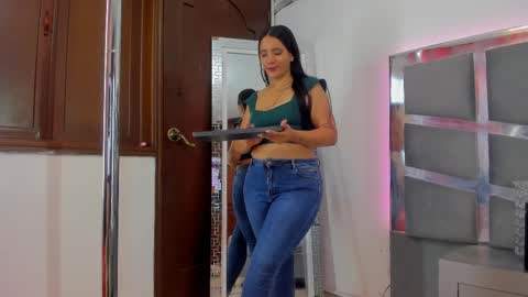 Snapshot of dashafoxxx chatting on 4, 3, 2025 Dasha Foxxx online show from 4, 3, 2025